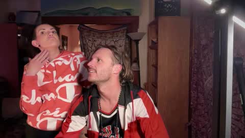 Snapshot of straightishd chatting on 12/22/25, 05:59 Cowboy Zuhly online show from 12/22/25, 05:59