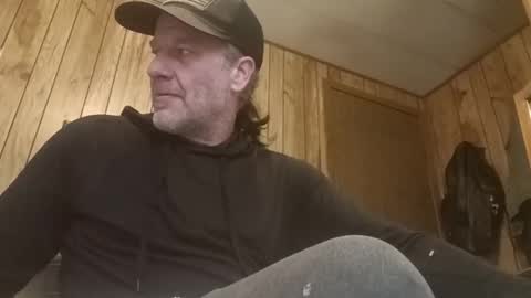 Snapshot of straightmaletouse chatting on 04/08/26, 04:29 straightmaletouse online show from 04/08/26, 04:29