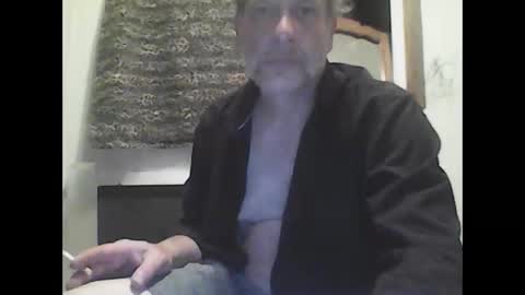 Snapshot of straightmaletouse chatting on 05/26/26, 09:38 straightmaletouse online show from 05/26/26, 09:38