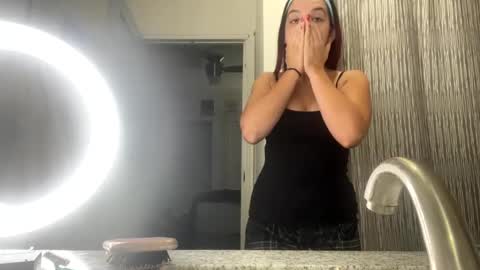 Snapshot of straightoutthetrailer chatting on 12/23/24, 06:33 lucille beatrice luficer call me lucy online show from 12/23/24, 06:33