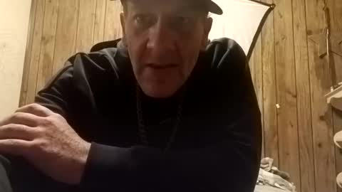 Snapshot of straighttoy chatting on 09/17/25, 10:39 straighttoy online show from 09/17/25, 10:39