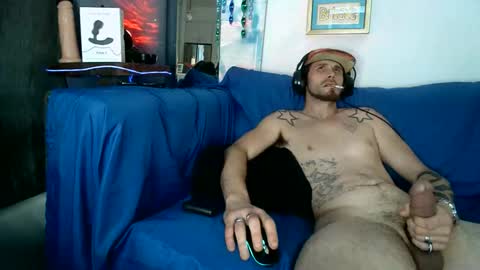 straitpipermann22 online show from 11/29/25, 08:34