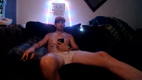 Snapshot of straitpipermann22 chatting on 03/25/26, 09:59 straitpipermann22 online show from 03/25/26, 09:59