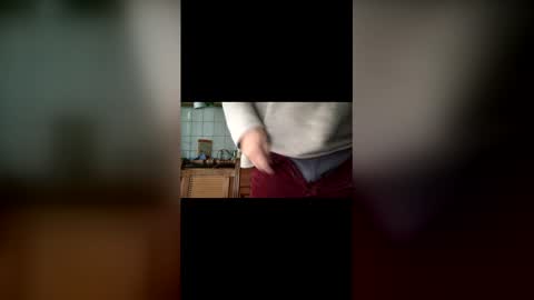 Snapshot of strandedstarfish chatting on 12/23/25, 10:46 strandedstarfish online show from 12/23/25, 10:46