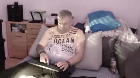 Stranger online show from 11/03/25, 09:21