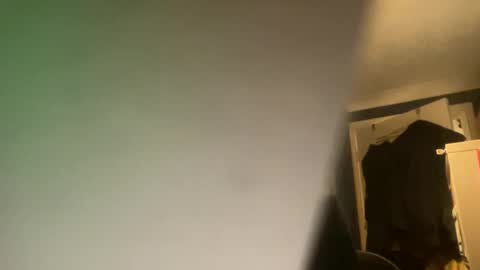 Snapshot of stranger6666666 chatting on 11/11/25, 04:29 stranger66666 online show from 11/11/25, 04:29