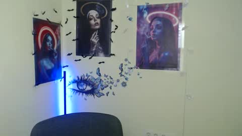 Amalia online show from 12/18/25, 07:14