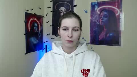 Snapshot of stranger_giirl chatting on 01/13/26, 07:02 Amalia online show from 01/13/26, 07:02