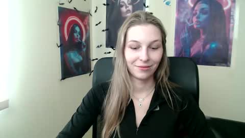 Snapshot of stranger_giirl chatting on 04/17/26, 11:57 Amalia online show from 04/17/26, 11:57