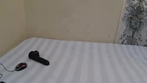 strangerdanger_2 online show from 05/01/26, 10:42