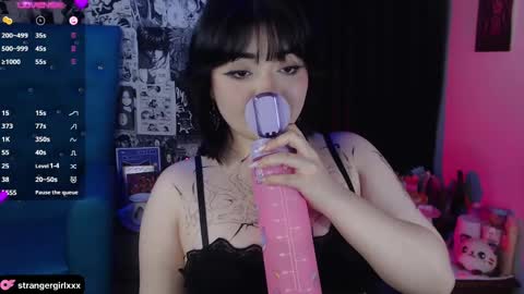 Snapshot of strangergirlxxx chatting on 01/24/25, 10:43 Carla Independent model online show from 01/24/25, 10:43