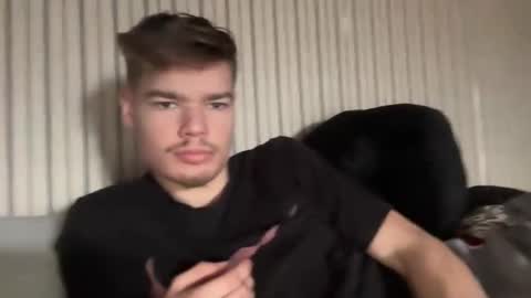 Snapshot of stratman301 chatting on 02/13/25, 03:24 stratman301 online show from 02/13/25, 03:24