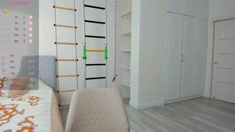 Laura online show from 02/04/26, 08:09