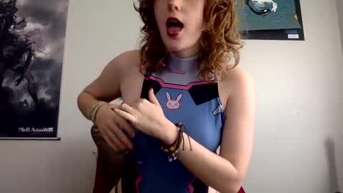 strawb3rrymilkk online show from 10/01/25, 07:09