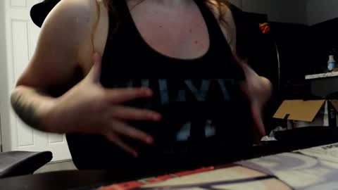 strawbabi online show from 10/26/25, 03:34