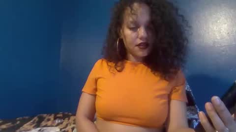 Snapshot of strawberriesxstraps chatting on 12/01/25, 05:51 Strawberries X Straps online show from 12/01/25, 05:51