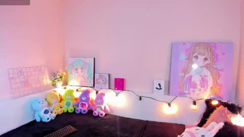 strawberry_kitty_ online show from 11/29/25, 04:04