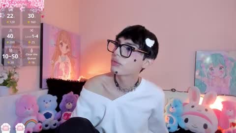 strawberry_kitty_ online show from 02/08/26, 04:16