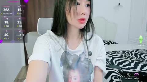 strawberry_loveee online show from 12/03/25, 10:46