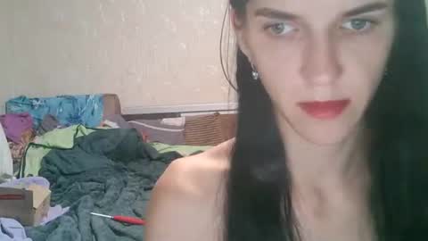 Snapshot of strawberry_storm chatting on 10/07/25, 07:44 Strawberry Storm online show from 10/07/25, 07:44