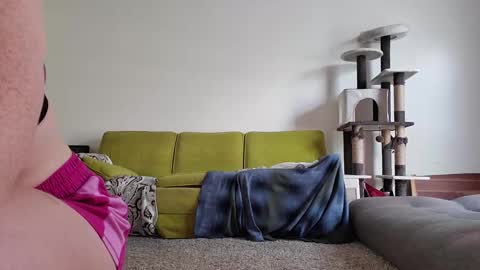 Snapshot of strawberrylotsacake chatting on 09/14/25, 02:38 Strawberrylotsacake online show from 09/14/25, 02:38