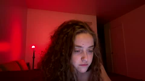 Snapshot of strawberrylotsacake chatting on 09/30/25, 05:23 Strawberrylotsacake online show from 09/30/25, 05:23