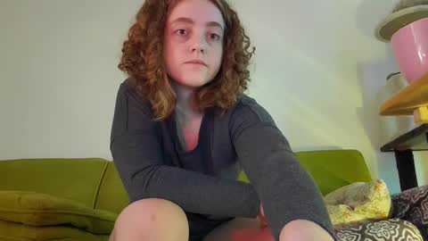 Snapshot of strawberrylotsacake chatting on 10/11/25, 02:15 Strawberrylotsacake online show from 10/11/25, 02:15