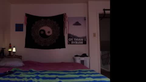 Snapshot of strawberrylotsacake chatting on 10/14/25, 02:51 Strawberrylotsacake online show from 10/14/25, 02:51