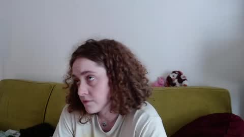 Snapshot of strawberrylotsacake chatting on 05/18/26, 05:30 Strawberrylotsacake online show from 05/18/26, 05:30