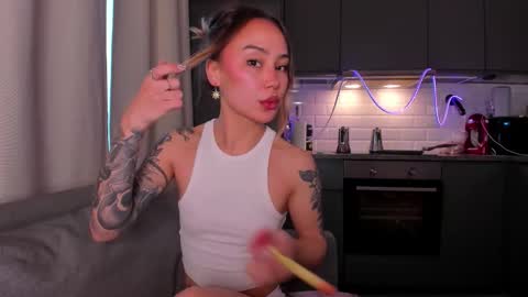 Tati and Lola online show from 11/14/25, 12:04