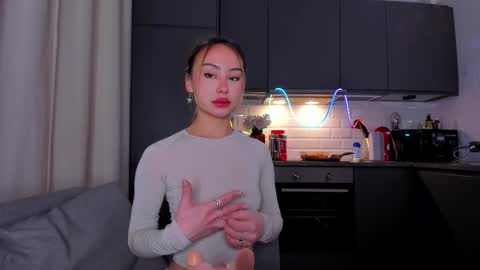 Tati and Lola online show from 11/27/25, 01:13