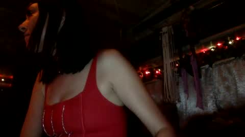 Snapshot of strawbrysugar chatting on 12/07/24, 01:47 Ruby Moon online show from 12/07/24, 01:47