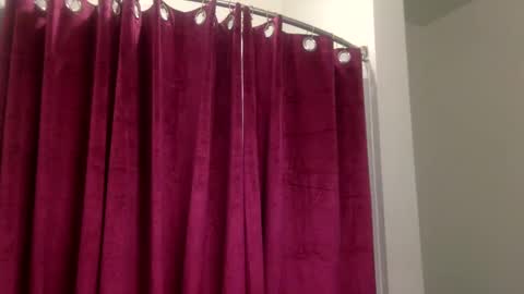 Snapshot of strawbrysugar chatting on 02/16/25, 09:38 Ruby Moon online show from 02/16/25, 09:38