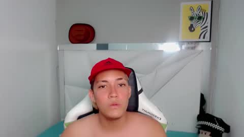 Snapshot of street_poemm_ chatting on 02/24/26, 04:21 Street online show from 02/24/26, 04:21