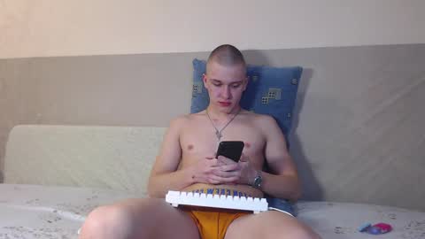 Snapshot of street_yan chatting on 04/07/26, 08:53 Yan online show from 04/07/26, 08:53