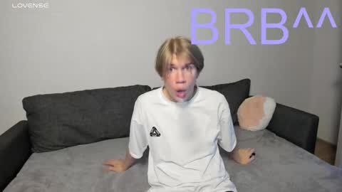 Streis  open pvt online show from 11/23/25, 04:40