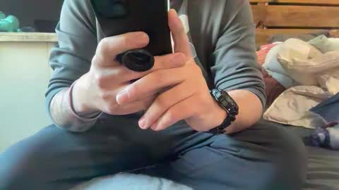 Snapshot of stroking33again chatting on 12/16/25, 02:11 stroking33again online show from 12/16/25, 02:11