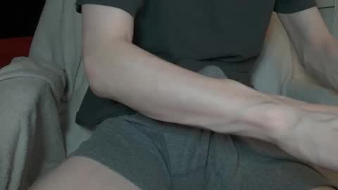 Snapshot of stroknmydong chatting on 09/14/25, 09:08 Dong Stroker online show from 09/14/25, 09:08