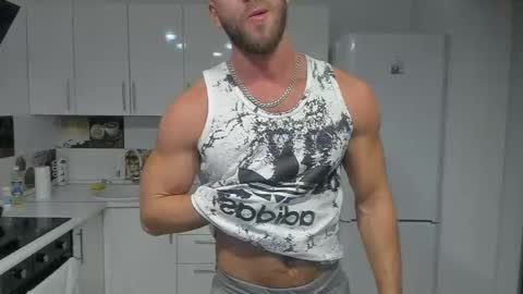 Strong Arni online show from 02/09/25, 04:50