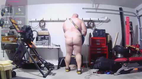 strong_bear89 online show from 04/20/26, 05:59