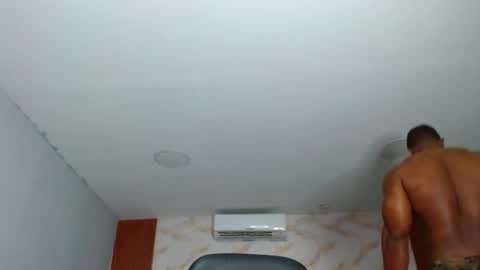 Snapshot of strong_george1 chatting on 02/23/25, 07:07 strong_george1 online show from 02/23/25, 07:07