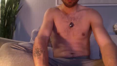 Snapshot of strongelvis chatting on 01/09/25, 11:03 strongelvis online show from 01/09/25, 11:03