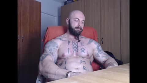 Snapshot of strongivan chatting on 01/05/25, 07:07 StrongIvan online show from 01/05/25, 07:07