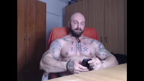 Snapshot of strongivan chatting on 01/06/25, 07:13 StrongIvan online show from 01/06/25, 07:13