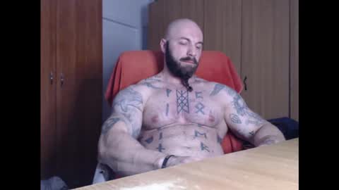 Snapshot of strongivan chatting on 01/23/25, 07:18 StrongIvan online show from 01/23/25, 07:18