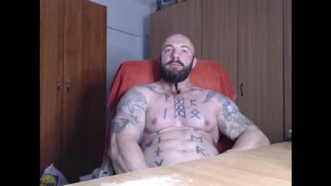 Snapshot of strongivan chatting on 12/16/25, 05:01 StrongIvan online show from 12/16/25, 05:01