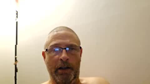 Snapshot of strongskin chatting on 12/26/24, 03:59 Strongskin online show from 12/26/24, 03:59