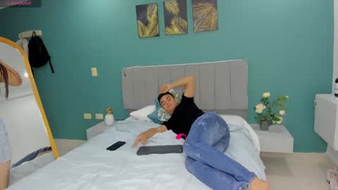 Strong Couple online show from 02/19/25, 02:33