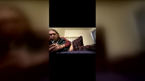 Snapshot of strumie3534336684 chatting on 12/22/25, 05:43 strumie3534336684 online show from 12/22/25, 05:43