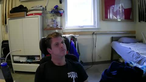 Snapshot of stturbo chatting on 09/14/25, 01:54 stturbo online show from 09/14/25, 01:54